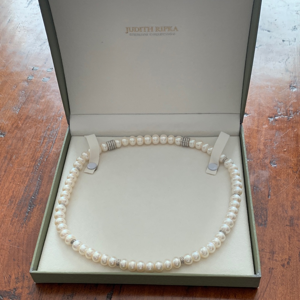 Judith Ripka Magnetic Clasp Pearl Necklace With Extender And Original Gift Box